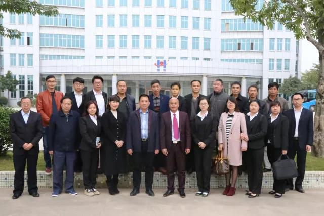 亞洲第一狼人伊人av