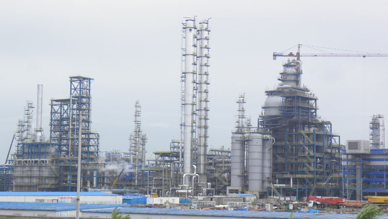 湛江東興煉油廠石化裝置選用綠樹(shù)牌涂料